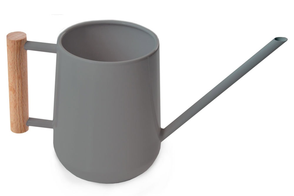 Gieter voor kamerplanten, grijs met hout.