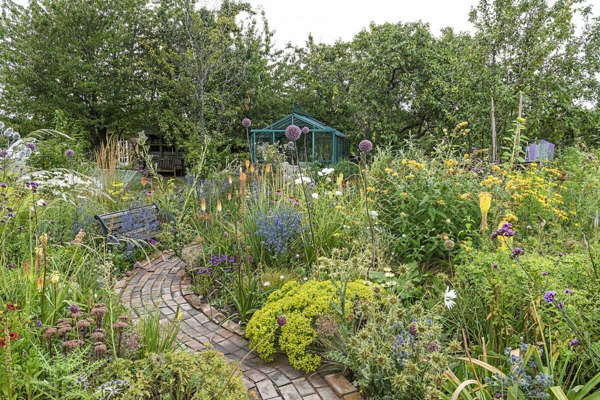 moestuinpad aanleggen met klinkers